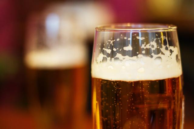 Pola litra piva smanjuje rizik od infarkta